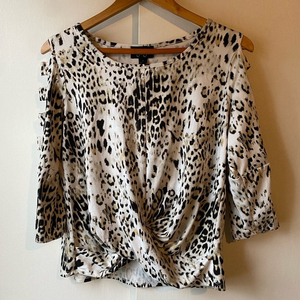 By & By Cheetah Loose Fitting Flattering Top 3/4 Sleeve Size Medium Womens